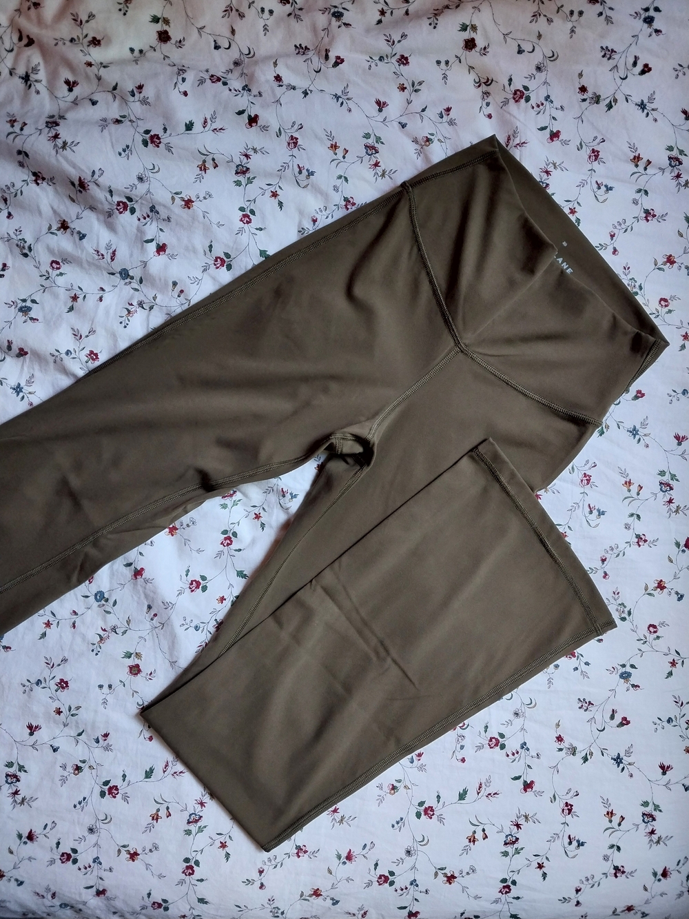 Everlane Perform Olive Green Flared Leggings